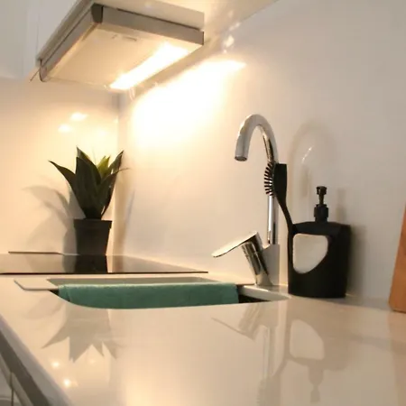 & Cozy Flat Apartment *